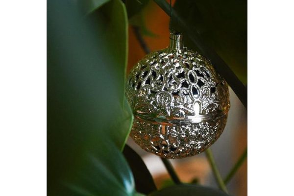 Bird chirping christmas ornament